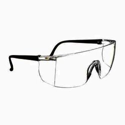 3M 15902 Seepro Fighter, patillas negras, mica clara